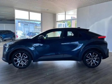Toyota C-HR II SUV Plug-In 2.0  223KM 2025 Od ręki - Style 2.0 Hybrid Dynamic Force Plug-in 223KM | Podgrzewane fotele, zdjęcie 2