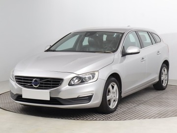 Volvo V60 I Kombi Facelifting 2.0 D3 DRIVE-E 150KM 2016 Volvo V60 D3 2.0, Skóra, Navi, Klima, Klimatronic, zdjęcie 1