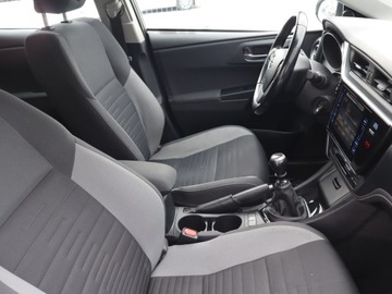 Toyota Auris II Touring Sports Facelifting 1.33 Dual VVT-i 99KM 2017 Toyota Auris 1.3 Dual VVT-i, Salon Polska, zdjęcie 8
