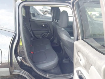 Jeep Renegade 2023 Jeep Renegade 2023 JEEP RENEGADE (RED) EDITION 4X4 1.3 Benzyna 177KM, zdjęcie 10