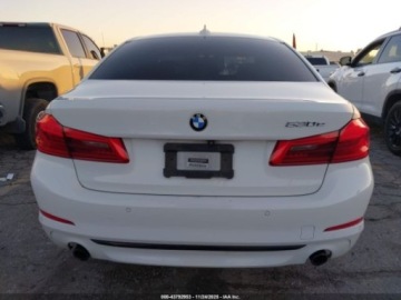 BMW Seria 5 G30-G31 2019 BMW Seria 5 BMW 530E IPERFORMANCE 2.0 Hybryda Plug-in 180KM, zdjęcie 3