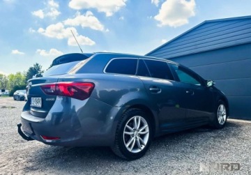 Toyota Avensis III Wagon Facelifting 2015 1.6 D-4D 112KM 2015 Toyota Avensis Bezwypadkowy, KredytowanieLeasing, gw12m gethelp, Serwisowa, zdjęcie 9