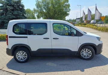 Peugeot Rifter Standard 1.5 BlueHDI 130KM 2021 Peugeot Rifter 1.5 BlueHDI Active 130 KM I wl. serwis w ASO 1.5 Diesel, zdjęcie 7