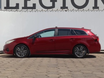 Toyota Avensis III Wagon Facelifting 2015 2.0 D-4D 143KM 2018 Toyota Avensis 2.0 D-4D, Salon Polska, Skóra, zdjęcie 2