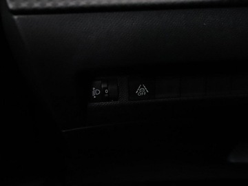 Peugeot 2008 II SUV 1.2 PureTech 130KM 2020 Peugeot 2008 automat virtual cocpit navi klima, zdjęcie 37