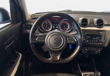 Suzuki Swift VI Hatchback Facelifting 1.2 DualJet SHVS 83KM 2021 Suzuki Swift VAT 23 Premium 1.2 hybrid 83KM M5 2021 r., Salon PL, I wlasci, zdjęcie 17