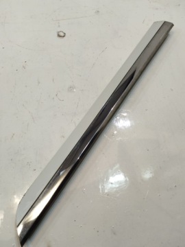 Уплотнительная лента задней левой двери VW Passat B8 3G0854949D R-LINE