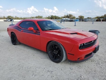 Dodge Challenger III 2016 Dodge Challenger Sxt 2016 3.6l 3.6 Benzyna 305KM, zdjęcie 4