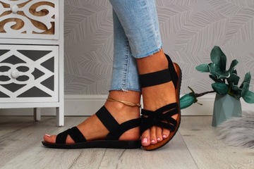 SANDAŁY DAMSKIE CZARNE Z GUMECZKAMI PŁASKI SPÓD