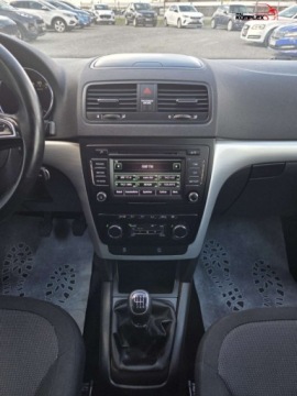 Skoda Yeti Outdoor 1.2 TSI 105KM 2014 Skoda Yeti 1.2 Benzyna 105KM Klimatyzacja Po Serwisie Oplacony 1.2 Benzyna, zdjęcie 15