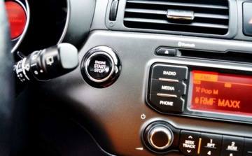 Kia Rio III Hatchback 3d 1.2 DOHC CVVT 85KM 2012 Kia Rio Szyberdach, Ledy, Czujniki parkowania, KeyLess Bluetooth 1.2 85KM, zdjęcie 7