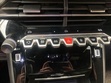 Peugeot 208 II 2025 Od ręki - GT eDCS 1.2 MHEV 100 KM / Pakiet Vision i Navigation, zdjęcie 8