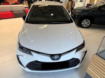 Toyota Corolla XII Sedan Facelifting 1.8 Hybrid 140KM 2025 Od ręki - Comfort 1.8 Hybrid 140KM | Podgrzewane fotele!, zdjęcie 1