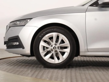 Skoda Octavia IV Kombi 2.0 TDI 115KM 2021 Skoda Octavia 2.0 TDI, Salon Polska, Serwis ASO, zdjęcie 14