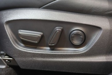 Toyota C-HR I Crossover Facelifting 1.8 Hybrid 122KM 2023 Toyota C-HR 1.8 Hybrid GPF GR Sport 1.8 Hybryda 122KM, zdjęcie 28