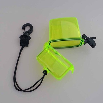 Водонепроницаемый, с кабелем и зажимом. Прозрачный желтый.