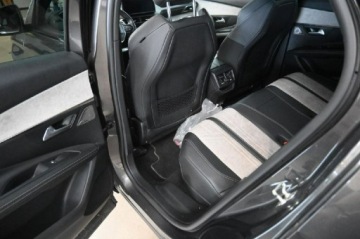 Peugeot 3008 II Plug-In Hybrid Facelifting 1.6 HYBRID 225KM 2021 Peugeot 3008 hybrid, zdjęcie 17