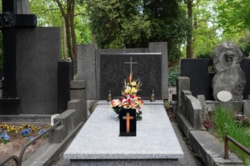 СВЕЧА, СТАТУЭТКА, СВЕТИЛЬНИК ДЛЯ КЛАДБИЩА, СВЕЧА СВЕТОДИОДНАЯ, ФОНАРЬ, 2023 г.