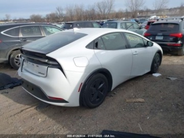 Toyota Prius V (XW60) 2023 Toyota Prius Prime Se, 2023r., 2.0L 2.0 Benzyna 150KM, zdjęcie 2