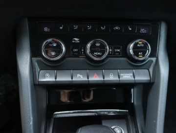 Skoda Karoq Crossover 1.6 TDI 115KM 2019 Skoda Karoq 1.6 TDI, Salon Polska, 1. Właściciel, zdjęcie 14