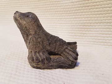 Wolf Sculptures foka rzeźba Inuitów w steatycie rękodzieło etniczne szaman