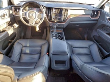 Volvo XC60 II 2021 Volvo XC 60 2021 VOLVO XC60 T6 MOMENTUM 2.0 Benzyna 250KM, zdjęcie 7
