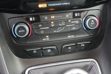 Ford Tourneo Connect III Standard 1.5 EcoBlue 120KM 2019 Ford Tourneo Connect 1.5 EcoBlue 120KM Titanium, zdjęcie 25