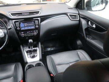 Nissan Qashqai II Crossover 1.2 DIG-T 115KM 2015 Nissan Qashqai 1.2 DIG-T, Automat, Skóra, Navi, zdjęcie 7