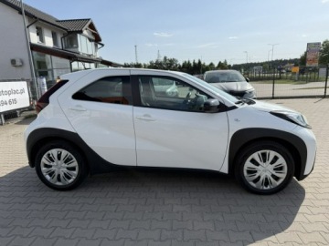 Toyota Aygo X 1.1 VVT-i 72KM 2023 Toyota Aygo X Automat*CarPlay*Tylko 42000km, zdjęcie 7
