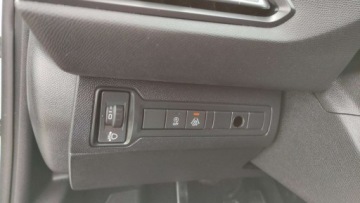 Peugeot 2019 Peugeot 308 1.5 HDI 102 kM Klima Nawigacja Temp LED Bluetooth Serwis GWARA, zdjęcie 30