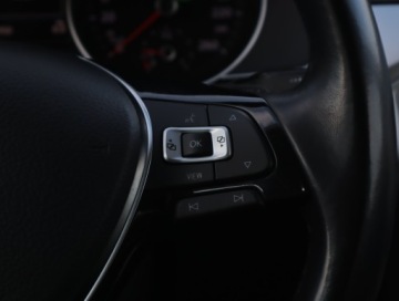 Volkswagen Passat B8 Variant 1.5 TSI EVO 150KM 2019 VW Passat 1.5 TSI, Salon Polska, Serwis ASO, zdjęcie 17