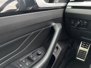Volkswagen Arteon Fastback Facelifting 2.0 TDI 200KM 2023 Volkswagen Arteon TDI 4Motion 200KM R-Line Webasto Panorama Hak Head-u, zdjęcie 15