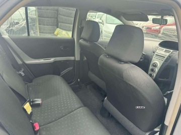 Toyota Yaris II Hatchback 5d 1.0 VVT-i 69KM 2006 Toyota Yaris Toyota Yaris 1,0 Benzyna Niski Przebieg Zamiana Benzyna 70KM, zdjęcie 4