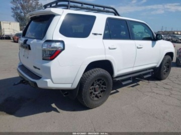 Toyota 2024 Toyota 4-Runner 2024r., 4x4, 4.0L 4.0 Benzyna 270KM, zdjęcie 2