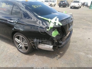 Mercedes Klasa E W213 2019 Mercedes-Benz Klasa E 2019 Mercedes-Benz E-Class E 300 4MATIC Sedan 2.0, zdjęcie 16