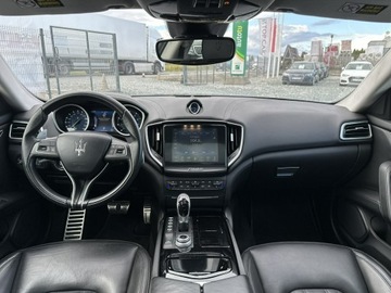 Maserati Ghibli III Sedan 3.0 V6 410KM 2017 Maserati Ghibli 3.0 V6 410KM SQ4 2017r 4x4, zdjęcie 33