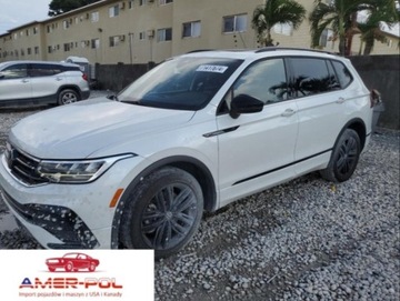 Volkswagen Tiguan II 2022 Volkswagen Tiguan 2022 VOLKSWAGEN TIGUAN SE R-LINE BLACK 2.0 Benzyna 184KM