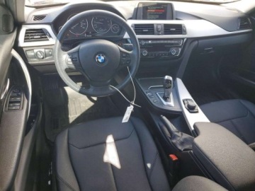 BMW Seria 3 G20-G21 2018 BMW Seria 3 320i 2018 2.0 Benzyna 180KM, zdjęcie 8