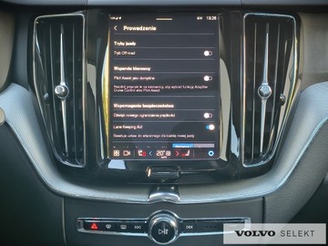 Volvo XC60 II 2025 Volvo XC 60 B5 B AWD Plus Dark Aut. Panorama, BLIS, zdjęcie 18