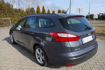 Ford Focus III Kombi Facelifting 1.0 EcoBoost 125KM 2014 Ford Focus Ford Focus 2014 141 000 km Kombi swiezo sprowadzony, zdjęcie 3