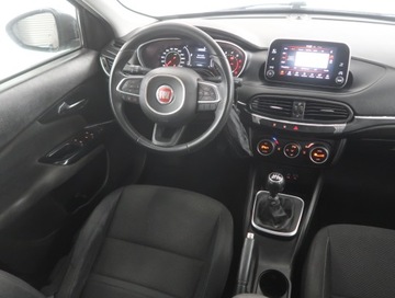 Fiat Tipo II Station Wagon 1.4 95KM 2017 Fiat Tipo 1.4 16V, Salon Polska, Serwis ASO, zdjęcie 6