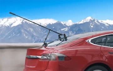 INSTA360 UCHWYT NA SAMOCHÓD Z POTRÓJNĄ PRZYSSAWKĄ DO KAMER SPORTOWYCH