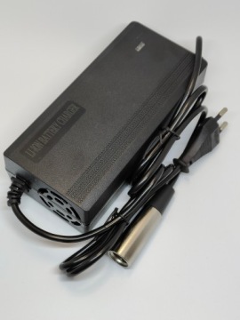 Зарядное устройство 36В/42А 2А 4Pin Qwic/Btwin/Multicycle