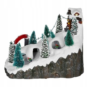 Świąteczna wioska ze stokiem narciarskim SCENKA