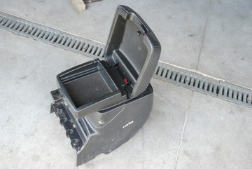 LOKETNÍ OPĚRKA 5D MITSUBISHI PAJERO IV 11R