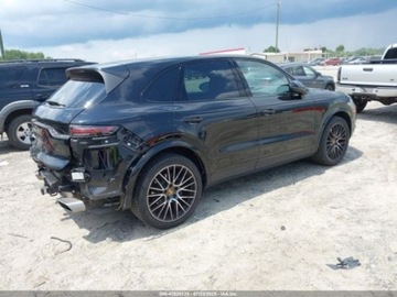 Porsche Cayenne III 2021 Porsche Cayenne 2021, od ubezpieczalni 3.0 Benzyna 335KM, zdjęcie 4