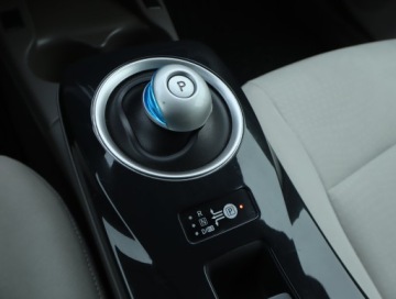 Nissan Leaf I Hatchback 5d Elektryczny 109KM 2012 Nissan Leaf 24 kWh, Automat, Navi, Klima, zdjęcie 11