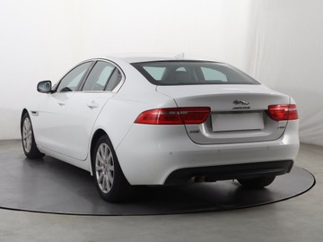 Jaguar XE Sedan 2.0 i4 180KM 2016 Jaguar XE 20d, Salon Polska, Serwis ASO, 177 KM, zdjęcie 3