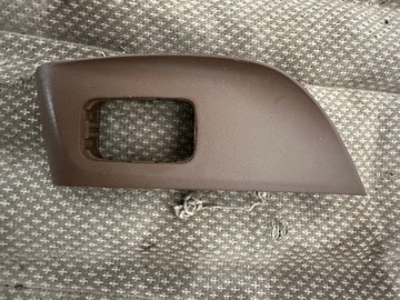 MERCEDES W213 RAMKA PRZEŁĄCZNIKA SZYB LEWY TYŁ