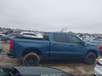 Chevrolet Silverado II 2024 Chevrolet Silverado 1500 Short Bed Lt Trail Boss 2024 5.3 Benzyna 355KM, zdjęcie 6